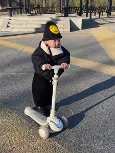 Children Kick Scooter For Kids Kids Scooter With Seat Kids Scooter Kids Scooter With Seat Kids Scooter Child Scooter For Kids Kick Scooter 1-3-6 three-in-one pushable universal wheels