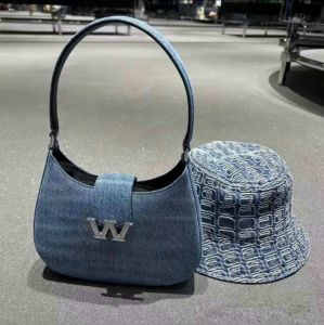 (Auth Tuồn Chính Hãng) Túi WANG Jean Thuỳ Tiên Xinh Xắn [Fullbox] Size 22cm