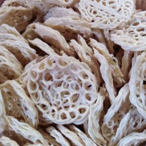 kerupuk mawar mentah 1kg/ kerupuk seblak