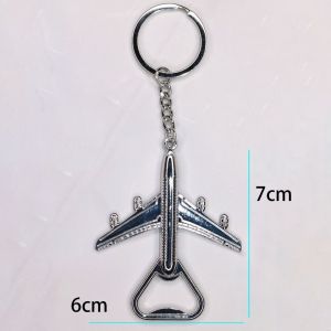 GAOSU โลหะสำหรับตกแต่ง ที่เปิดขวด สร้างสรรค์และสร้างสรรค์ เครื่องบินบนเครื่องบิน พวงกุญแจรถพวงกุญแจ อุปกรณ์เสริมของขวัญ ตลกๆ ที่เปิดเบียร์ สำหรับผู้ชาย