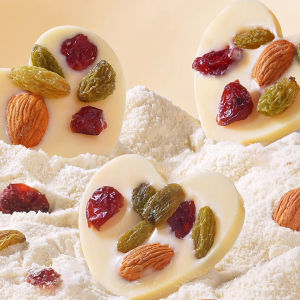 Bánh Sữa Chua Mix Hạt Dinh Dưỡng Ít Đường Thơm Ngon Vị Chua Ngọt Tự Nhiên Phù Hợp Với Cả Nhà