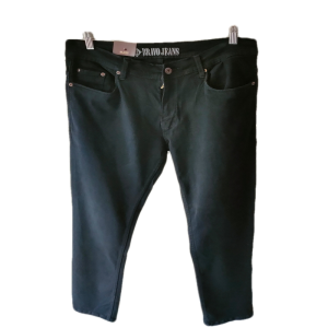 Celana Panjang Stret Jeans Bravo: Cocok untuk Acara Sehari-hari