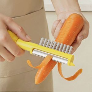 CHENJIE 2 in 1 Tumbler Vegetable Peeler with Cleaning Brush Upright Fruit Planer Portable Ergonomic Handle Fruit Grater Potato