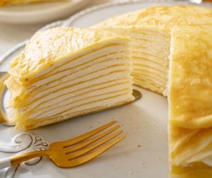 Frozen Mille Crepe Cake 6-Inch – Real Musang King Durian Puree | Assorted Flavors |  Perfect for Tea Time | Parties & Celebrations | Less Sweet