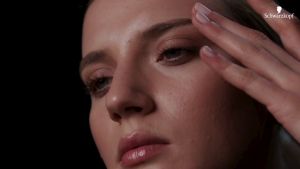 [Màu nâu tối] Gel nhuộm lông mày Schwarkopf Brow Tint chính hãng Đức - Sản phẩm được thiết kế để mang lại kết quả như tại salon với quy trình thực hiện khá đơn giản. Nó đặc biệt hiệu quả trong việc che phủ lông mày bạc hoặc làm đậm các sợi lông mảnh nhạt