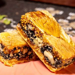 ✨ Nourishing High-End Fig Walnut Pie Rich in Dried Fig Nutrition Boosts Immunity & Resistance Perfect for Adult Daily Use Market Potential Astragalus Codonopsis Fig and Walnut Pie