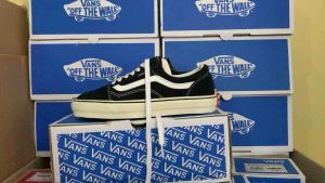 SEPATU VANS OLDSCHOOL CLASSIC BW