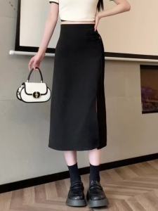 AMMIN หัวเข็มขัดแบบจาน2024สำหรับฤดูใบไม้ผลิ/ฤดูร้อนของจีน R ความยาวปานกลางแยกกระโปรงสูทกระโปรงห่อแฟชั่นของผู้หญิง A-Line ป้องกันการลื่น