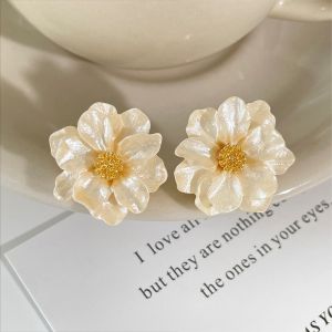 TONG Irregular Camellia Earrings Luxury Exquisite Flower Earrings Fashion Sweet Petals Earrings For Women Girls