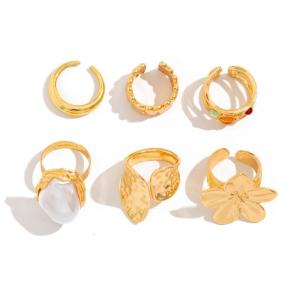 Stylish Flower Rings Set With Pearls Portable for Stacking and Making Statement Pieces In Any Outfits Casual Wear