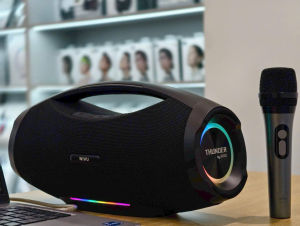 Loa Karaoke kèm 1 míc không dây Bluetooth WiWU Thunder SPK-006 công suất 120W