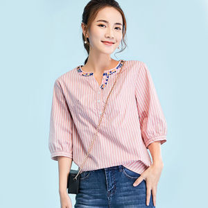 KDAShop ฮอตฮิต 🔥 เสื้อเชิ้ตแฟชั่น เสื้อผ้าผู้หญิงราคาประหยัด เสื้อเชิ้ตคอจีน แขนจั๊มห้าส่วน แต่งลายเก๋ๆที่คอเสื้อ ตัวเสื้อเป็นลายทางแนวตั้ง ใส่แล้วพรางหุ่นได้ดี เข้าใหม่ 3 สี 💸 ไม่มีไม่ได้แน้ววว