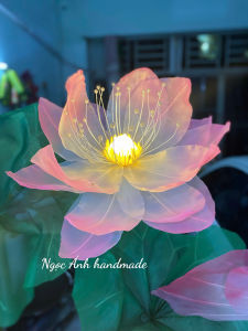 vật liệu trụ hoa cho bông khổng lồ