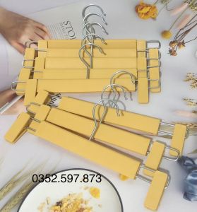 kẹp quần nhựa vàng size 32cm nam nữmóc treo quần áo cho shop thời trang