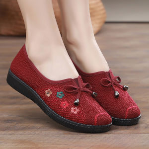 รองเท้าวัยกลางคนและผู้สูงอายุ สะดวกสบายและทนทาน รองเท้าเดี่ยว งานปัก เนื้อนุ่ม นุ่มและเป็นมิตรกับผิว