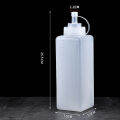 800/1000ml Kitchen Large Capacity Sauce Squeeze Bottle Seasoning Squeeze Spray Bottle. 