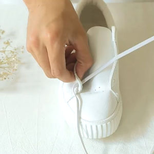 เชือกรองเท้า ไม่ต้องผูก แบบแม่เหล็ก พร้อมส่งในไทย