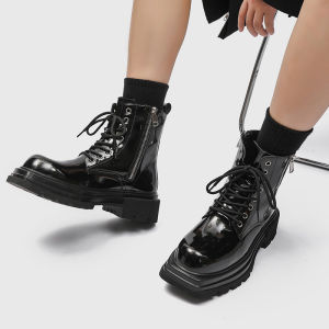 Brand CLAIAMI New Casual Versatile Men Boots Front Lace-up Side Zipper Black Patent Leather Men Ankle Boots High Quality Handmade Leathe Men Shoes