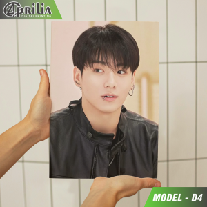 Poster Hiasan Dinding JUNGKOOK BTS dengan Bingkai Papan MDF ukuran 20x29 cm
