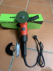 Máy cắt mài góc đuôi dài Maktec 980W điều tốc 6 số tặng kèm lưỡi cắt