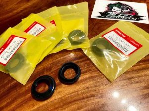 แท้ BK ซิลกันฝุ่นโช้คกน้า W100 W110S W125 Dream Nova Sonic Click Scoopyi Tena LS125 Beat Nice Smile ซิลกันฝุ่น แท้ 100%