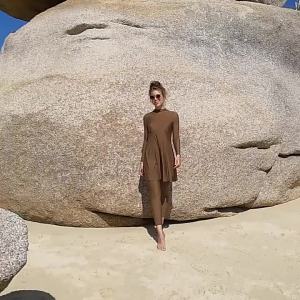 2025 Praia Muslim Swimsuit Long Sleeve Black Ruffle Full Muslim Swimsuit Two-Piece Burkini Swimsuit