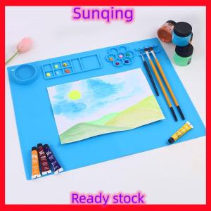 SQ Stationery [Flash Sale] แผ่นซิลิโคนเพ้นท์สี เสื่อซิลิโคนขนาดใหญ่ แผ่นศิลปะพร้อมถ้วย ทำความสะอาดได้ง่าย ปกป้องพื้นผิวได้อย่างสมบูรณ์แบบสำหรับสีสี