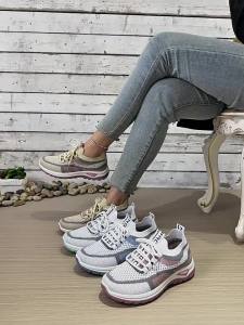 New Fashionable Thick-Soled Casual Shoes For Mothers Lightweight Comfortable Breathable Slip-On WomenS Walking Shoes