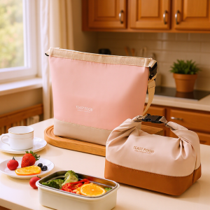 1PC Oxford Cloth Crossbody Carrying Lunch Bag Shoulder Strap Lunch Box Bag Travel Outdoor Picnic Bag Waterproof and Easy To Clean Insulation Bag