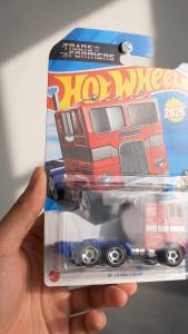 Hotwheels.DN - Xe Hot Wheels Optimus Prime