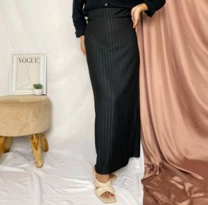 Rok Span Knit Hornets | Rok Span Panjang Wanita masakini | Rok Span Belahan | Rok Wanita Kekinian | Rok Rib Rajut Wanita formal | Rok Kerja Wanita