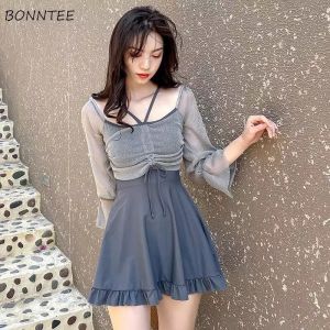 ชั้นวางเครื่องสำอางติดผนังพร้อมกระจกเลื่อนได้***สินค้าพร้อมส่ง***ส่งไว***