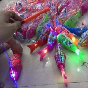 Đồ chơi cá chép cá sấu biết đi cá chéo chở em bé ôm vàng có nhạc có đèn có đèn nhạc vui nhộn