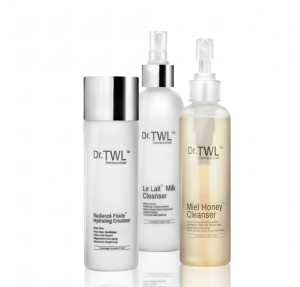 Dr.TWL Dermaceuticals Essentials Bundle (Dermatologist Formulated Lightweight Moisturiser Milk Cleanser Makeup Remover Honey Cleanser Anti Bacterial Face Cleanser)