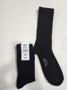 ถุงเท้านักเรียนข้อยาวครึ่งหน้าแข้งแพ็คละ 189 บาท 1 แพ็คมี 12 คู่ มีสี่ขาวพื้นดำ สีน้ำตาล สีขาว สีดำ ขนาดฟรีไซส์ เนื้อผ้า cottonหนานุ่ม