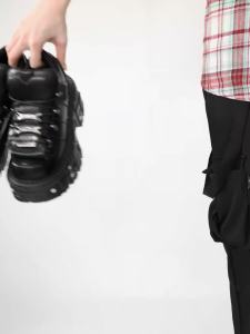 รองเท้าผู้หญิงสไตล์พังค์ใหม่ แบบผูกเชือก ส้นสูง 6 ซม. รองเท้าแพลตฟอร์มผู้หญิง รองเท้าบู๊ตหุ้มข้อแบบโกธิค ตกแต่งโลหะ รองเท้าผ้าใบผู้หญิง