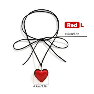 European and American Jewelry Simple Love Pendant All-match Clavicle Chain Novel Wax Line Cold Wind Necklace for Girl