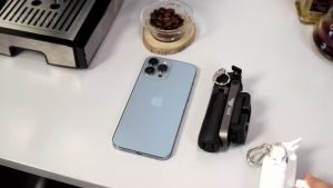 ขาตั้งเซลฟี่ขนาดเล็ก LinJn P15 ขาตั้งศัพท์แบบพกพาพร้อมรีโมทบลูทูธไร้สายสำหรับศัพท์