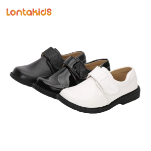 Lontakids รองเท้าหนังสำหรับเด็กผู้ชายรองเท้าหนังสีดำสีขาวรองเท้าทางการสำหรับงานเลี้ยงปิดด้วยตีนตุ๊กแกกันลื่นสำหรับงานแต่งงานและวันเกิด