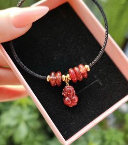 vòng tay tì hưu đá thạch anh tóc đỏ tự nhiên vip móc vàng tây mix đồng điếu tóc đỏ vip vòng tay đá phong thủy hợp mệnh thổ mệnh hỏa trang sức thiết kế đủ hóa đơn thẻ bảo hành