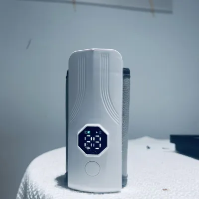 Portable milk Warmer Bottle Milk LED Display Functions Baby Bottle Warmer with 6-Level Temperature Regulation 10000mAh Battery 温奶器