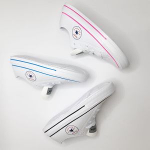 Sepatu wanita karet putih