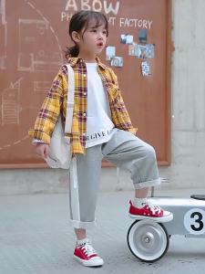 2023 Barba Duck รองเท้าผ้าใบเด็กรองเท้าผ้าเด็กผู้ชายรองเท้าลำลอง 2021 รองเท้าสเก็ตบอร์ดรุ่นใหม่สำหรับฤดูใบไม้ร่วงรองเท้าสีขาวเด็กหญิงสำหรับเด็ก