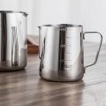 Ca đánh sữa inox 350ml có chia vạch. 