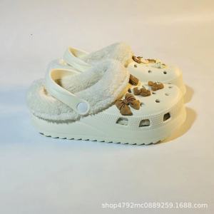 [Free Shipping] Trendy New Strawberry Bear Clogs For Women Featuring A Cute Cartoon Design Non-Slip Soles Odor-Resistant Properties And A Height-Increasing Effect With A Retro And Artistic Style
