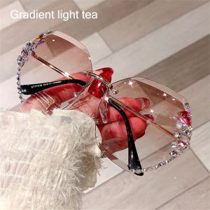 YESMILE Retro Cutting Lens UV400 Gradient Women Sun Glasses Rhinestone Sunglasses Rimless Sunglasses