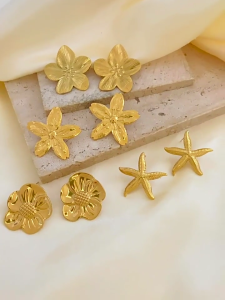 Chic Gold Five Petal Floral Earrings Sturdy Stainless Steel Flower Earrings Accessory Unique Ear for Women