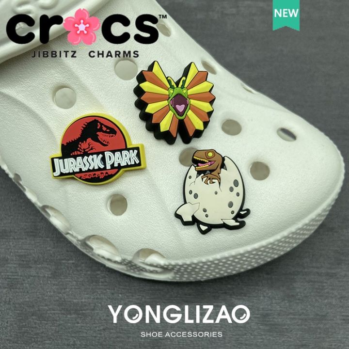 Jibbitz cross charms หัวเข็มขัดรองเท้า อุปกรณ์เสริมรองเท้า Jurassic