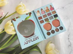 สินค้ามาใหม่ APPLES พาเลทแต่งหน้า อายแชโดว์ บลัชออน เนื้อแมทเนื้อชิมเมอร์ 1 ตลับ 18 เฉดสี มีกระจกในตลับ ขนาด 16g. No.8802