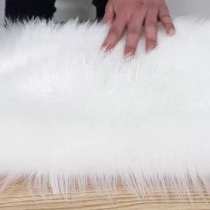 WH 【Ready Stock】Karpet Bulu White Fluffy Carpet Ultra Soft Fur Anti Slip Floor Mat for Bedroom Living Room Table Booth Shelf Counter Room Decor Alas Kaki